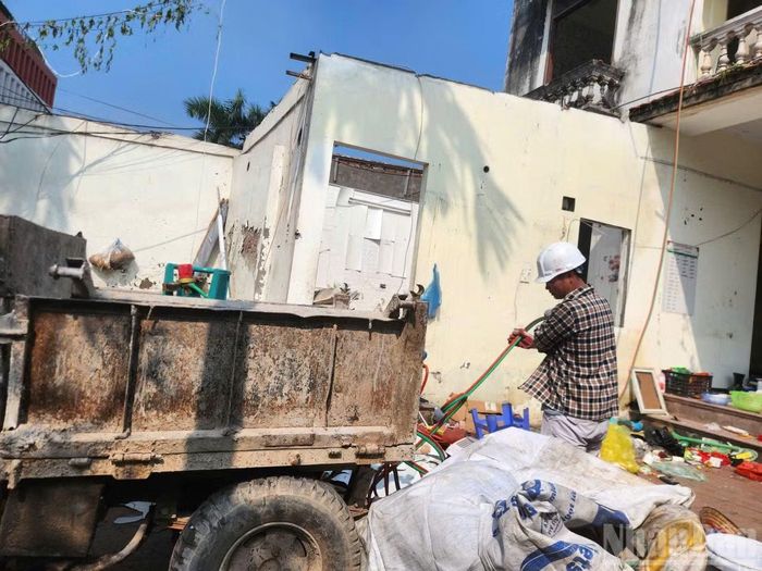 Việc người dân tự nguyện đẩy nhanh giải phóng mặt bằng được xem là bước chuyển quan trọng để hoàn thành tuyến đường nối Phạm Hùng-Lê Đức Thọ sau nhiều năm chậm tiến độ.