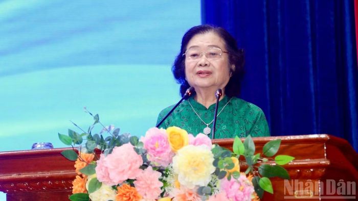 Đồng chí Trương Mỹ Hoa phát biểu tại buổi lễ. (Ảnh: NGUYỄN SỰ)