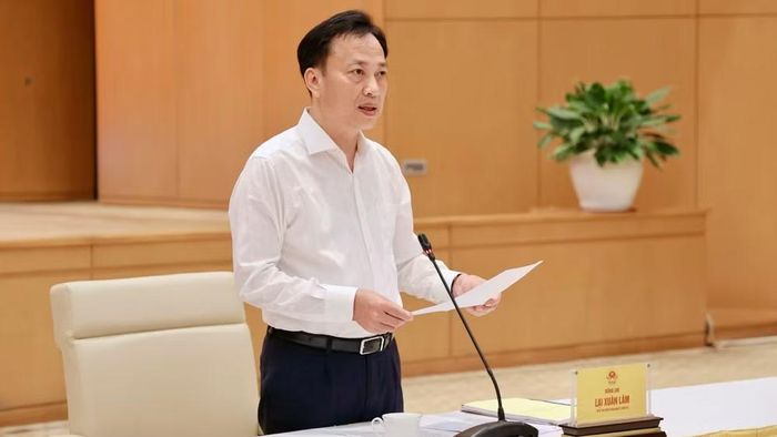 Đồng chí Lại Xuân Lâm, Phó Bí thư Đảng ủy Chính phủ phát biểu tại hội nghị. (Ảnh: Đảng ủy Chính phủ)