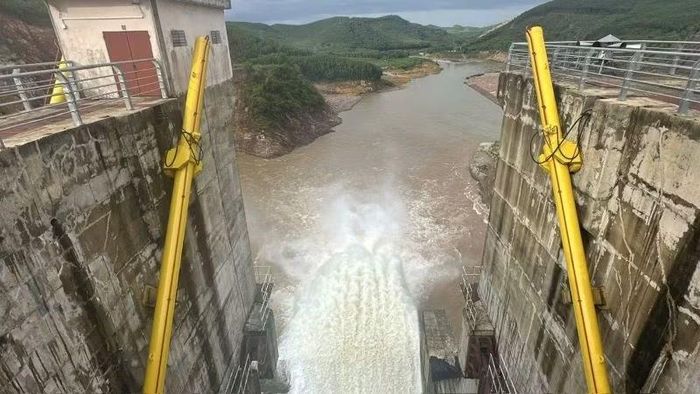 Việc yêu cầu hồ thủy điện Hương Điền tăng dần lưu lượng, tránh đột biến là điểm đáng chú ý trong phương án vận hành lần này. (Ảnh: CÔNG HẬU)