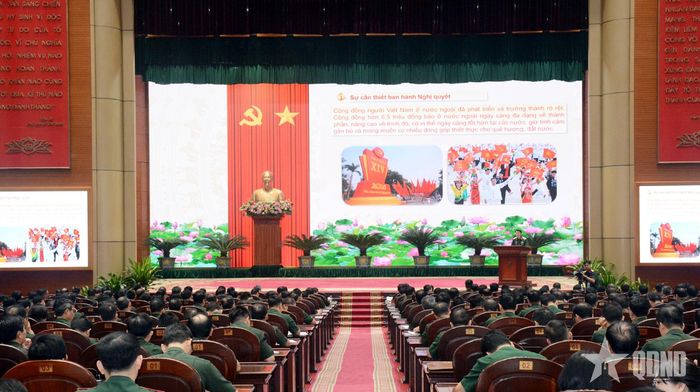  Quang cảnh hội nghị.
