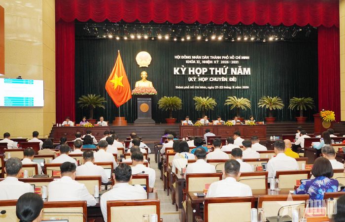  Toàn cảnh kỳ họp.