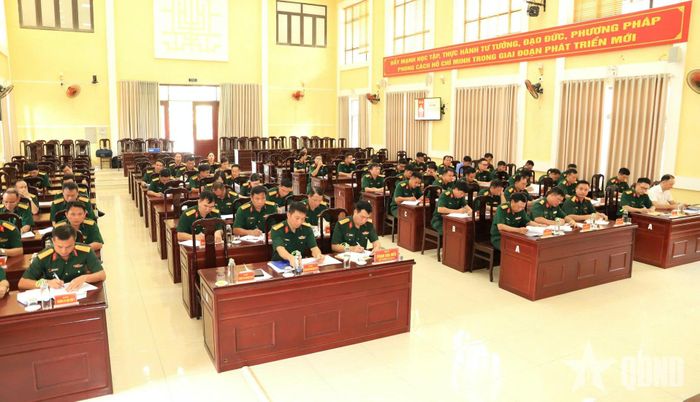  Các đại biểu dự hội nghị.