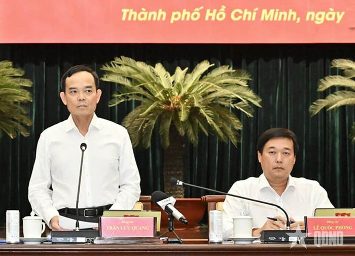 Đồng chí Trần Lưu Quang chủ trì hội nghị.