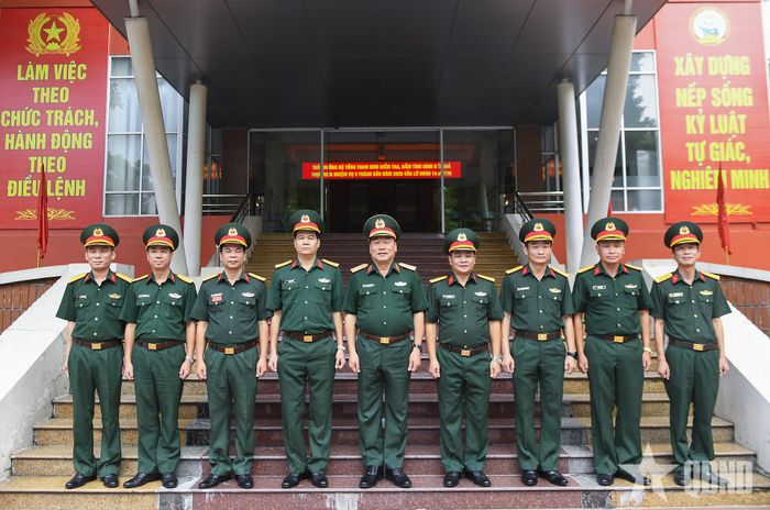 Thượng tướng Lê Quang Đạo tin tưởng Lữ đoàn 144 đoàn kết, triển khai hoàn thành tốt các nhiệm vụ được giao.