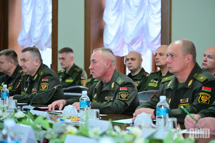  Thiếu tướng Leonid Viktorovich Kasinsky phát biểu. 