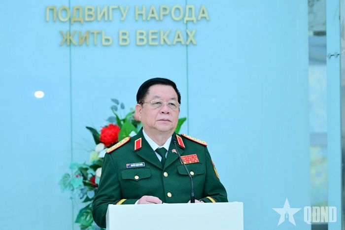 Đại tướng Nguyễn Trọng Nghĩa phát biểu tại buổi gặp mặt.