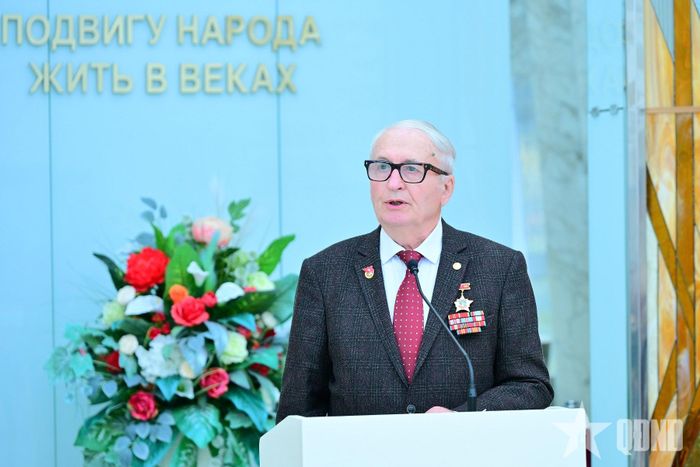 Ông Braga Vasili Ivanovich, Chủ tịch Hội Các chuyên gia quân sự Belarus từng giúp đỡ Việt Nam phát biểu tại buổi gặp mặt.
