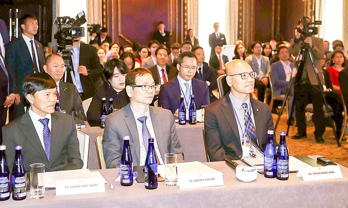  Các chuyên gia, trí thức người Việt Nam tại Hoa Kỳ tại cuộc gặp gỡ. Ảnh: TTXVN 
