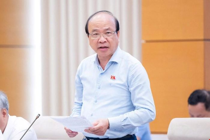 Chủ nhiệm Ủy ban Pháp luật và Tư pháp Phan Chí Hiếu phát biểu tại phiên họp. Ảnh: CỔNG THÔNG TIN ĐIỆN TỬ QUỐC HỘI