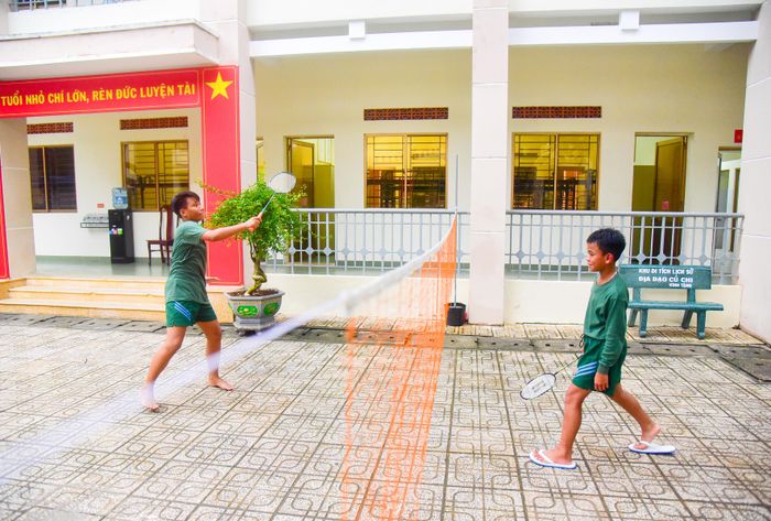  Học sinh tham gia các hoạt động thể dục thể thao tại nhà trường 