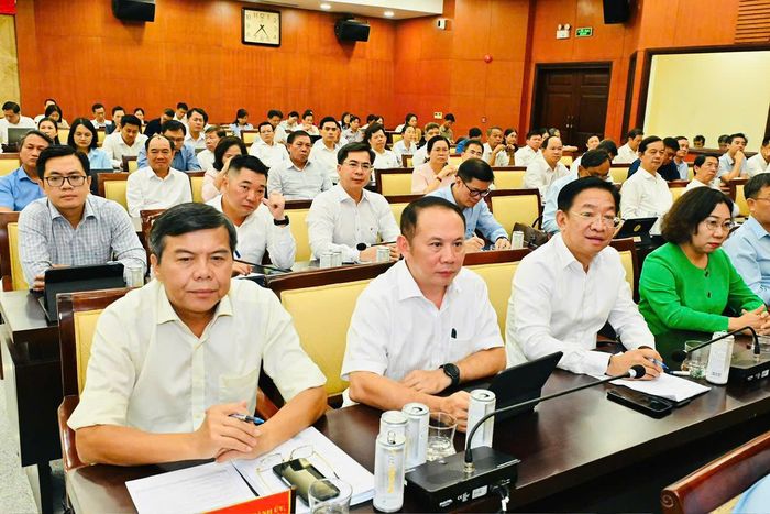 Lãnh đạo các sở, ban, ngành và địa phương dự hội nghị. Ảnh: VIỆT DŨNG