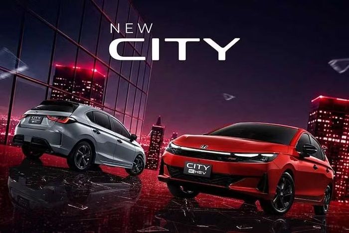 Honda City nâng cấp ﻿Theo thông tin từ một số đại lý, Honda City bản nâng cấp có thể ra mắt khách Việt trong tháng 10. Phía Honda Việt Nam hiện chưa đưa ra xác nhận chính thức. Dù vậy, những dấu hiệu gần đây cho thấy hãng có thể đang chuẩn bị cho đợt làm mới mẫu sedan hạng B này. Cục Sở hữu trí tuệ đã cấp quyền đăng ký kiểu dáng công nghiệp cho mẫu sedan cỡ B này.