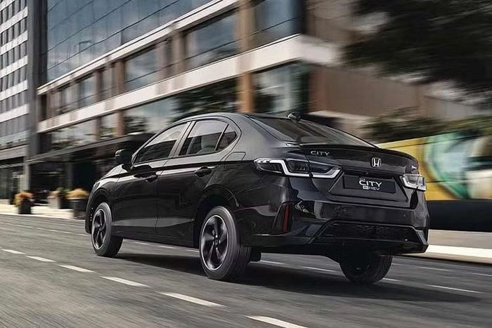 Việc hoàn tất đăng ký kiểu dáng cho thấy Honda City mới đã có bước chuẩn bị về mặt pháp lý tại Việt Nam, nhưng chưa đủ cơ sở để xác định thời điểm mở bán. Bên cạnh đó, một số nguồn tin cho biết xe đã xuất hiện tại khu vực nhà máy của Honda. Nhà sản xuất hiện chưa xác nhận nhưng cũng chưa phủ nhận thông tin này.