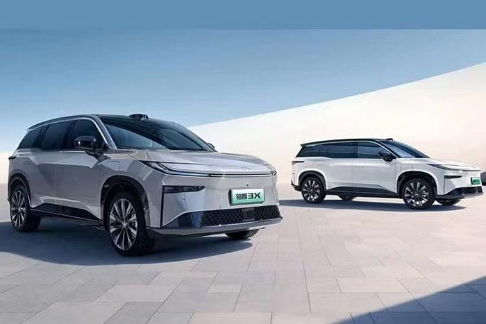 Toyota dự kiến sản xuất 200.000 xe REEV từ năm 2027.