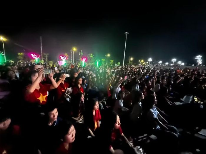 Học sinh các trường vui trung thu.