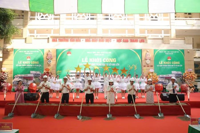 Lễ khởi công xây dựng Trường THCS Kim Liên (phường Kim Liên, Hà Nội).