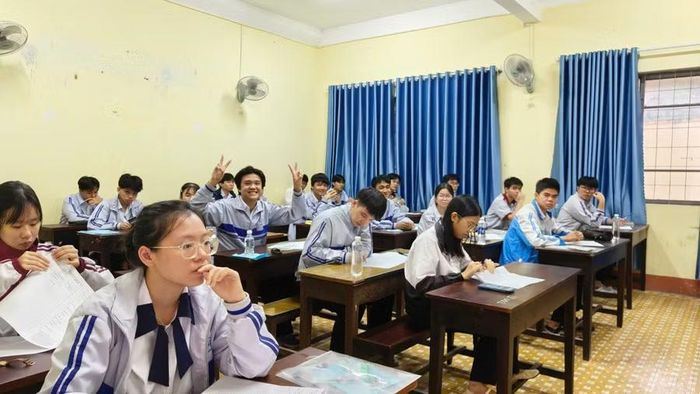 Các thí sinh tự tin trước giờ làm bài.