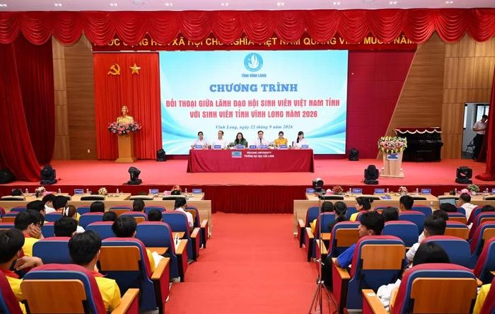 Quang cảnh buổi đối thoại.