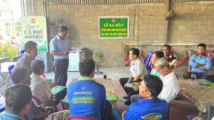 Nông dân Khmer Ô Lâm tham gia tổ hội.