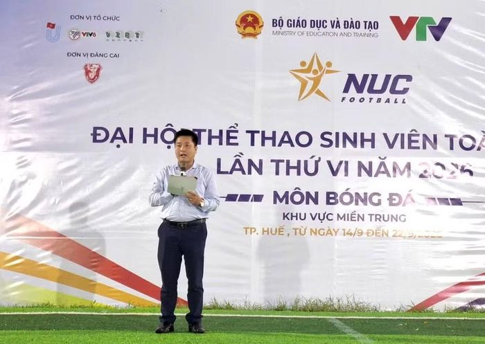 TS Bùi Văn Lợi, Phó Giám đốc Đại học Huế, Trưởng Ban tổ chức Giải phát biểu bế mạc.
