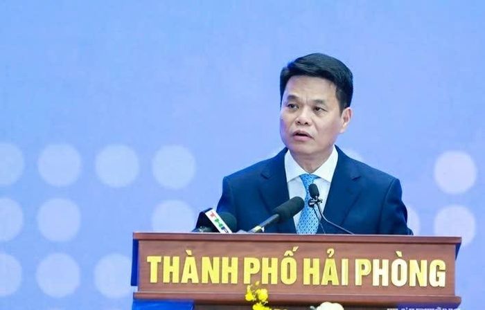Ông Lê Ngọc Châu, Ủy viên Ban Chấp hành Trung ương Đảng, Bí thư Thành ủy, Trưởng đoàn Đại biểu Quốc hội TP. Hải Phòng chia sẻ tại Diễn đàn. (Nguồn: Báo Hải Phòng)