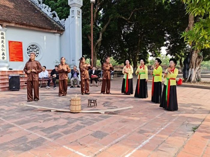 Nghệ thuật hát trống quân của Hưng Yên là di sản văn hoá phi vật thể quốc gia. (Nguồn: baodautu.vn)