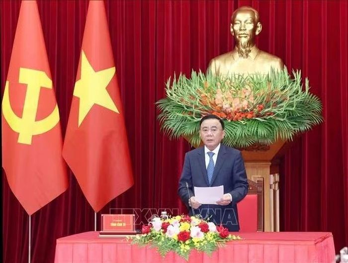 Thường trực Ban Bí thư Trần Cẩm Tú phát biểu tại buổi tiếp Đoàn cán bộ cấp Thứ trưởng và tương đương của Đảng Nhân dân Cách mạng Lào. Ảnh: TTXVN