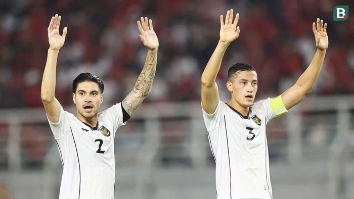  Kevin Diks (trái) sẽ thay thế Jay Idzes (phải) dẫn dắt hàng thủ Indonesia. 