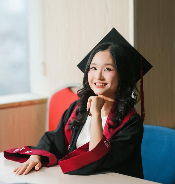Nguyễn Thanh Bình trong lễ tốt nghiệp ngày 20/9. Ảnh: NTCC