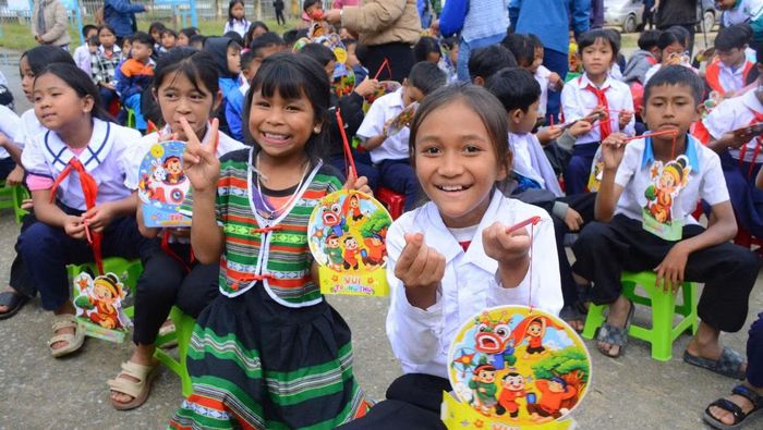 Những phần quà Trung thu được trao cho các em nhỏ vùng biên giới.