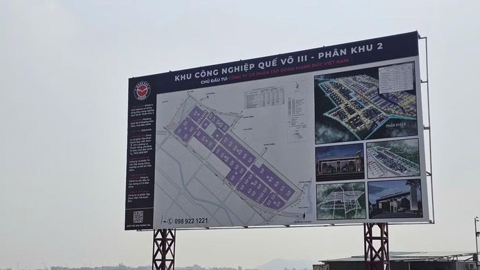 Cùng với đó, các khu công nghiệp cũng cần được phát triển theo hướng hiện đại, xanh, sinh thái và đồng bộ về hạ tầng; gắn phát triển công nghiệp với đô thị, dịch vụ, đồng thời nâng cao chất lượng đời sống của người lao động và nhân dân. “Dự án được kỳ vọng bổ sung một không gian phát triển công nghiệp mới, tạo điều kiện thu hút các dự án sản xuất, công nghiệp hỗ trợ và công nghệ cao; đồng thời tạo thêm việc làm, tăng nguồn thu và đóng góp vào sự phát triển của Bắc Ninh”, ông Thịnh nói.