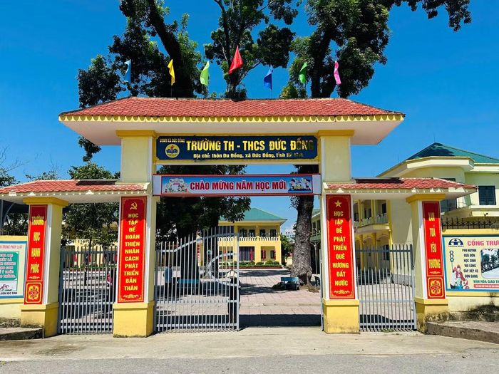 Trường Tiểu học - THCS Đức Đồng.