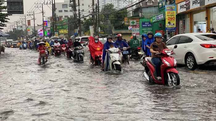 Mưa lớn được dự báo tiếp tục duy trì đến ngày 25/9. Từ tối 24/9 đến tối 25/9, lượng mưa phổ biến 30-70 mm, có nơi trên 70 mm.