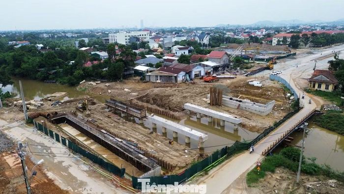 Cầu An Ninh Hạ giai đoạn thi công mố, trụ sau khi hoàn thành đóng cọc khoan nhồi.