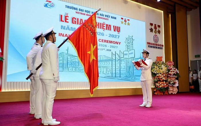 Đại diện hơn 5.500 tân sinh viên tuyên thệ trong dịp khai giảng năm học mới 2026-2027.