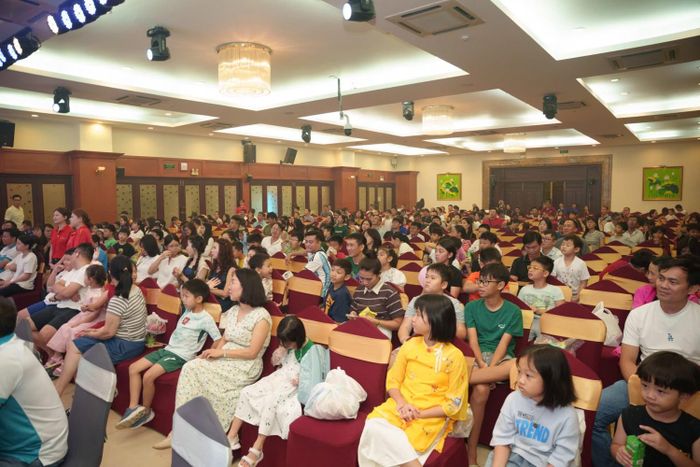 Tại mỗi điểm tổ chức, các hoạt động được triển khai phù hợp với điều kiện thực tế, tạo nên không gian vui tươi, gần gũi, góp phần tăng cường sự gắn kết giữa các gia đình CBCNV PVFCCo - Phú Mỹ.