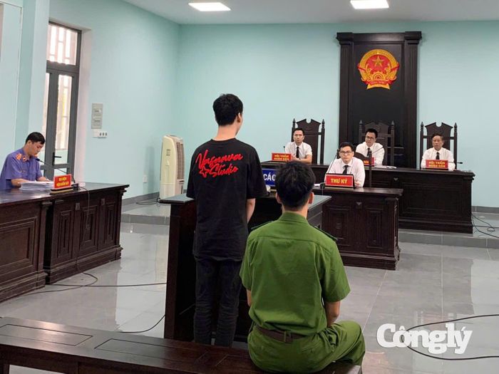 Phiên toà xét xử nam thanh niên chạy xe tốc độ cao, nẹt pô gây mất trật tự tại Huế.