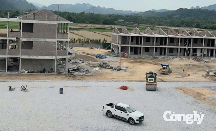 Chủ tịch UBND tỉnh yêu cầu các nhà thầu sau khi được lựa chọn phải cam kết tiến độ bằng văn bản với chủ đầu tư.