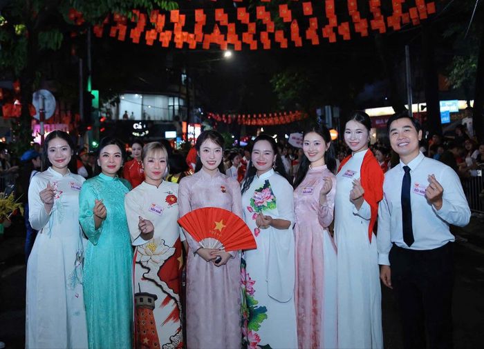 Hoàng Tú Anh là thành viên của Khối Văn hoá - Thể thao tham dự chương trình A80 - sự kiện diễu binh, diễu hành cấp quốc gia kỷ niệm 80 năm Quốc khánh Việt Nam (2/9/1945 - 2/9/2025). Ảnh: NVCC