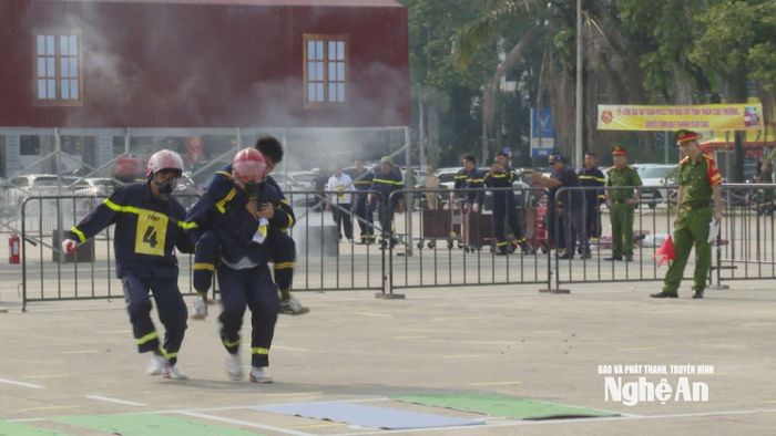 Các đội tham gia tranh tài. Ảnh: Sỹ Đức