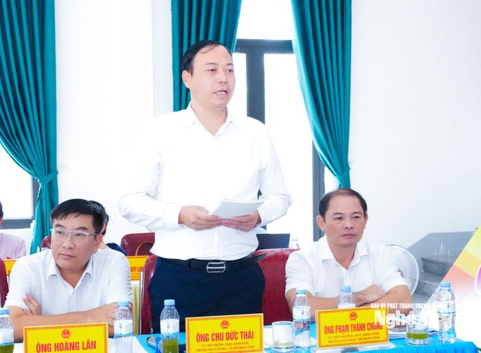 Trưởng ban Văn hoá - Xã hội, HĐND tỉnh nêu một số vấn đề cần quan tâm để tiếp tục vận hành hiệu quả chính quyền địa phương 2 cấp. Ảnh: Mai Hoa