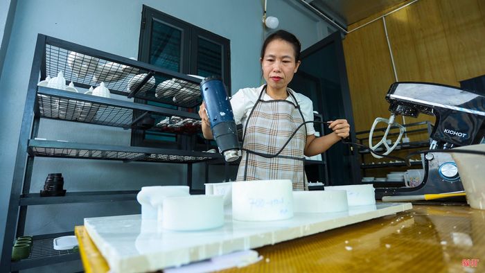 Tôi luôn sắp xếp công việc theo thứ tự để vừa bảo đảm tiến độ vừa hạn chế nhầm lẫn. Những ngày nhiều đơn hàng cũng là lúc tôi phải lên kế hoạch cụ thể nhất.