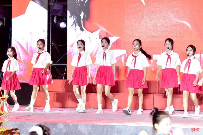 Chương trình “Đêm hội trăng rằm” là hoạt động ý nghĩa, góp phần tạo sân chơi lành mạnh, bổ ích cho thiếu nhi trong dịp tết Trung thu; đồng thời thể hiện sự quan tâm, chăm lo của địa phương và cộng đồng đối với thế hệ măng non, giúp các em đón mùa trăng vui tươi, đầm ấm.