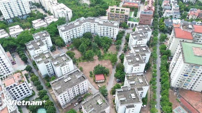Công trình chung cư có vòng đời hữu hạn về mặt kỹ thuật, nhưng quyền tài sản hợp pháp của người dân thì không bị chấm dứt. (Ảnh: Khánh Hùng/Vietnam+)