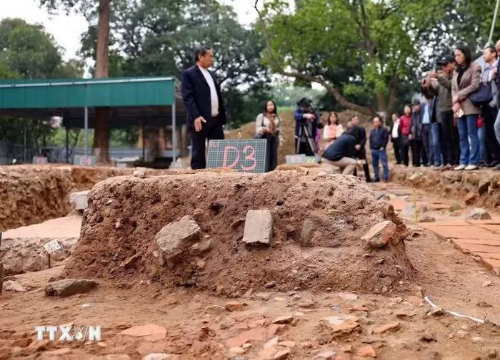 Hình ảnh kết quả khai quật khảo cổ khu vực điện Kính Thiên năm 2025. (Ảnh: TTXVN)