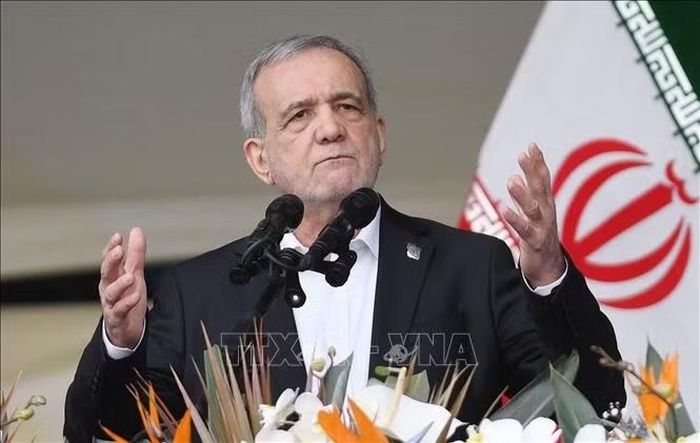 Tổng thống Iran Masoud Pezeshkian phát biểu tại Tehran. Ảnh: THX/TTXVN phát