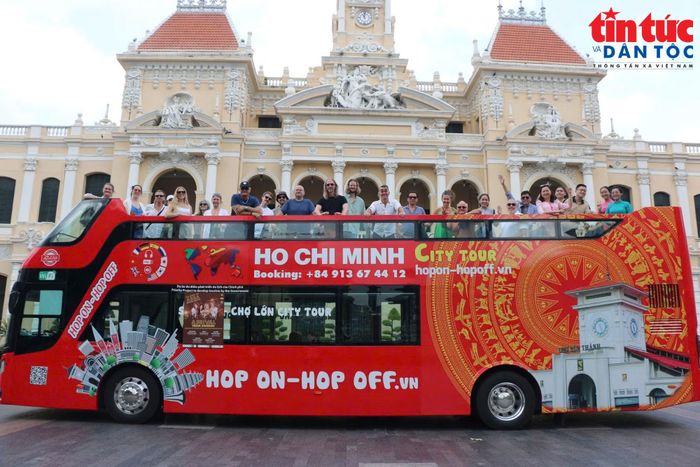 Kinh tế - xã hội thành phố tiếp tục duy trì đà tăng trưởng tốt tạo nền tảng cho giai đoạn nước rút dịp cuối năm 2026.