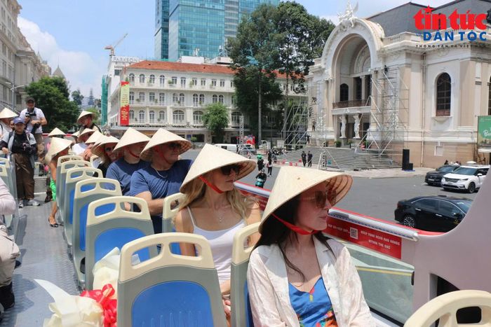 Ngành du lịch TP Hồ Chí Minh ghi nhận khởi sắc trong 8 tháng qua khi đón nhiều lượt khách quốc tế.