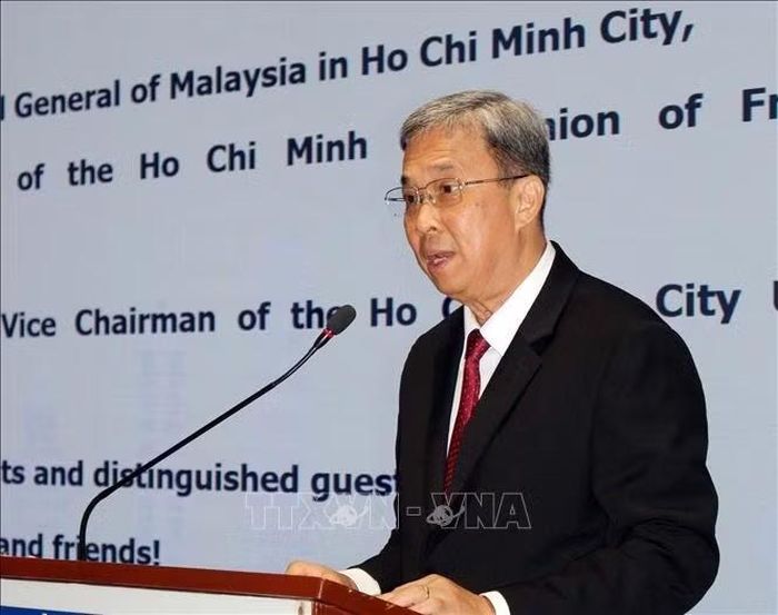 Ổng Trần Ngọc Sơn, Chủ tịch Hội hữu nghị Việt Nam - Malaysia Thành phố Hồ Chí Minh, phát biểu tại buổi lễ kỷ niệm.